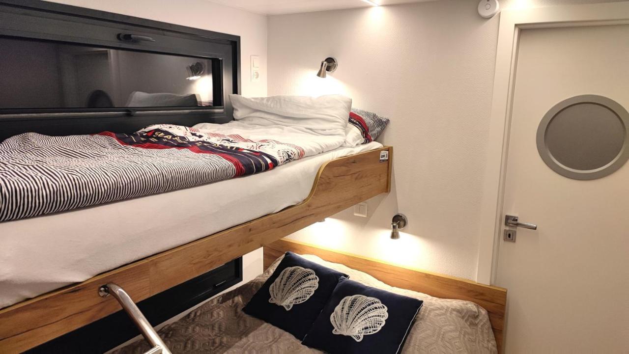 Houseboat Water King Apartament Plywajacy Dom Na Wodzie, 7 Os 브로츠와프 외부 사진